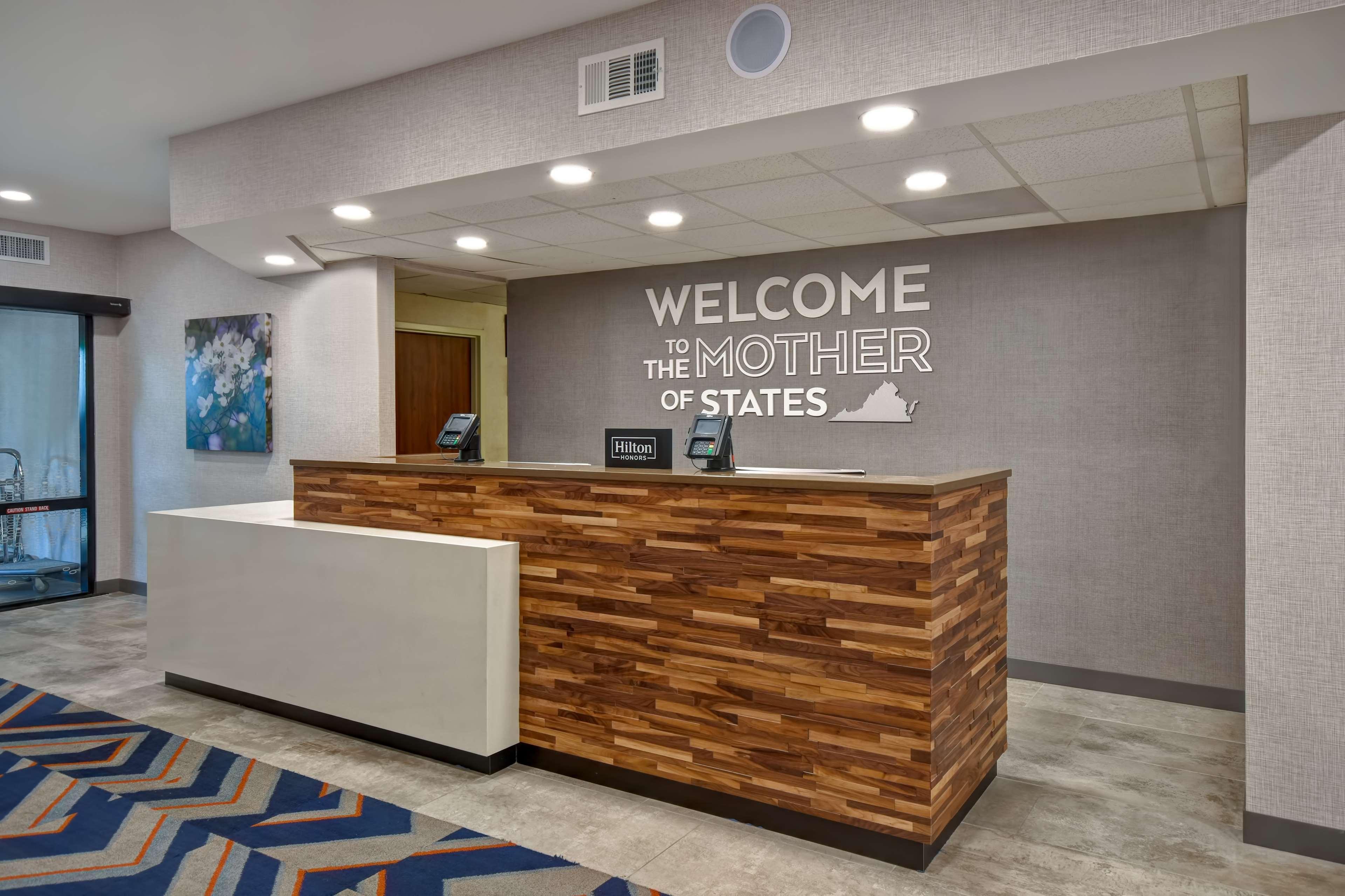 Hampton Inn Potomac Mills וודברידג' מראה חיצוני תמונה