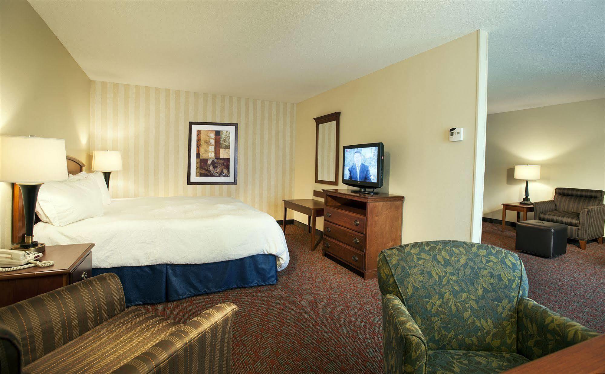 Hampton Inn Potomac Mills וודברידג' מראה חיצוני תמונה